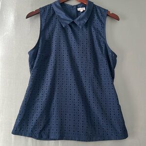 Sleeveless collared blouse